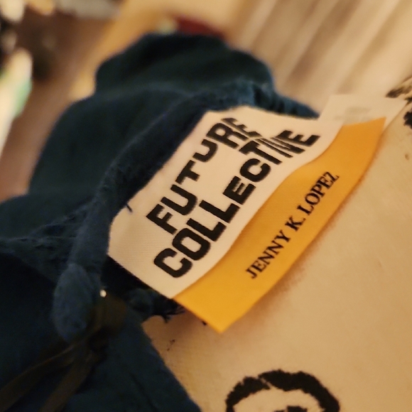 Elegant Black Women's Top - Picture 5 of 7